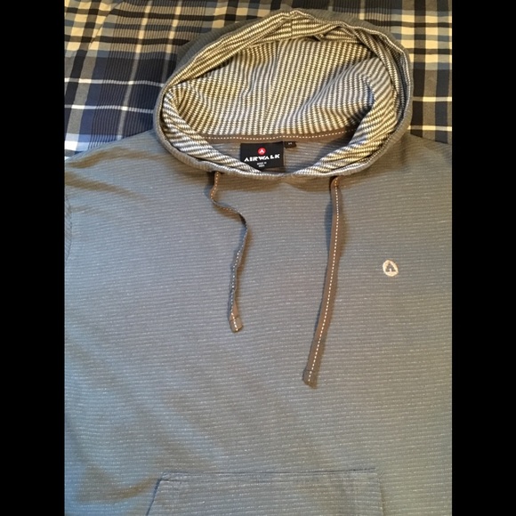 Airwalk.  Hooded shirt.  Size Medium - Picture 1 of 12